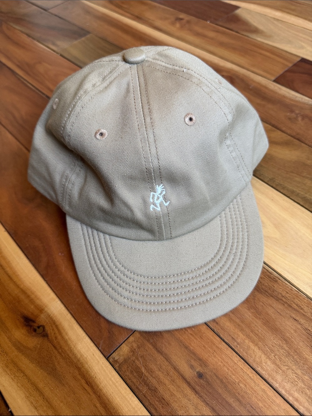 Gramicci umpire cap- tan